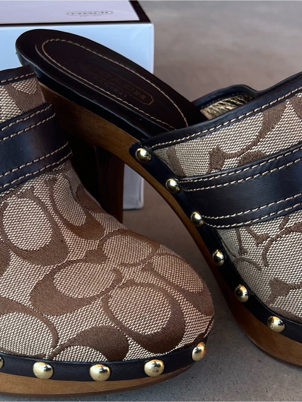 Coach Signature Clogs Mule Heels Brown Jacquard Wood Platform Buckle US 8 w/box